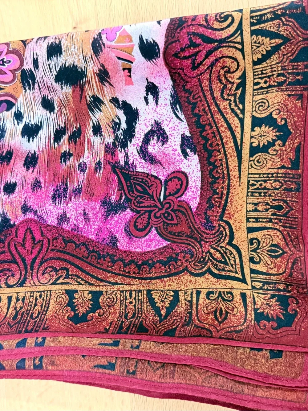 Vintage Oscar de la Renta Accessory Street 100% Silk Scarf 34x34 Made Japan 80s